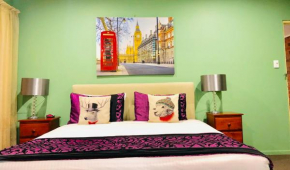  Aussie Rest Motel  Сеснок